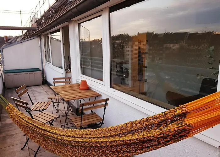 Charming Maisonette With Sun Terrace شقة دوسلدورف