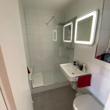 Charming Maisonette With Sun Terrace شقة دوسلدورف